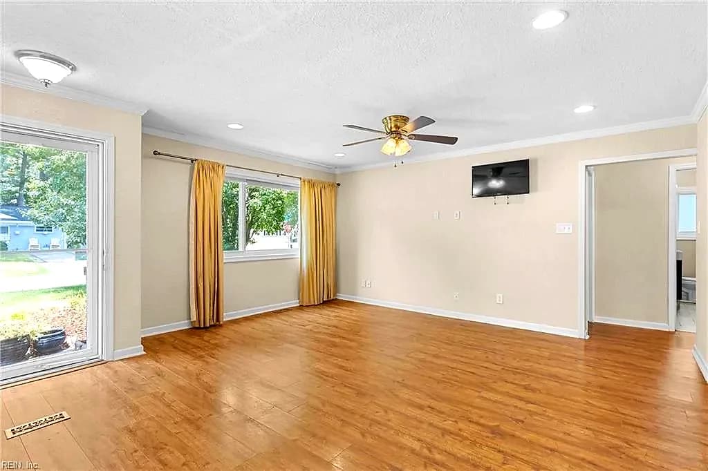 300 Garrison PL, VIRGINIA BEACH VA 23452 - Photo 4