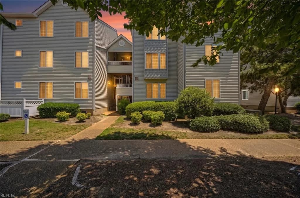 230 Dockside DR #C, HAMPTON VA 23669 - Photo 3