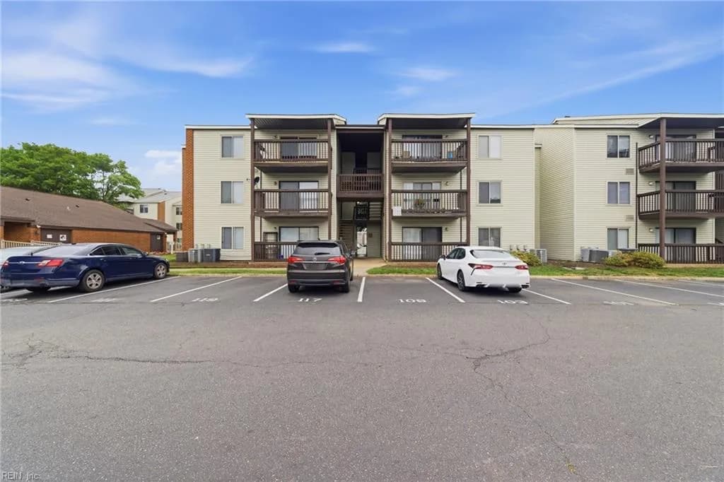 103 Haverford CT #2, HAMPTON VA 23666 - Main photo
