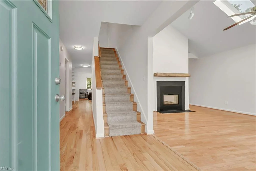 121 Gardenville DR, YORKTOWN VA 23693 - Photo 5