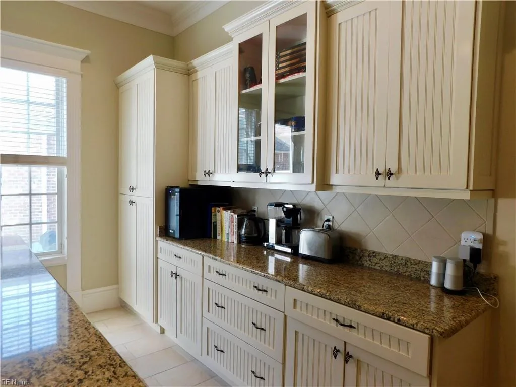 4721 Pleasant AVE, NORFOLK VA 23518 - Photo 5