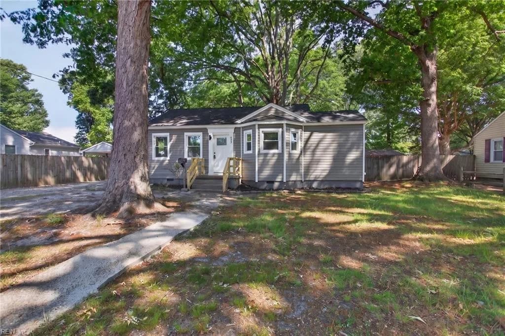 635 Highland CT, NEWPORTNEWS VA 23605 - Photo 2