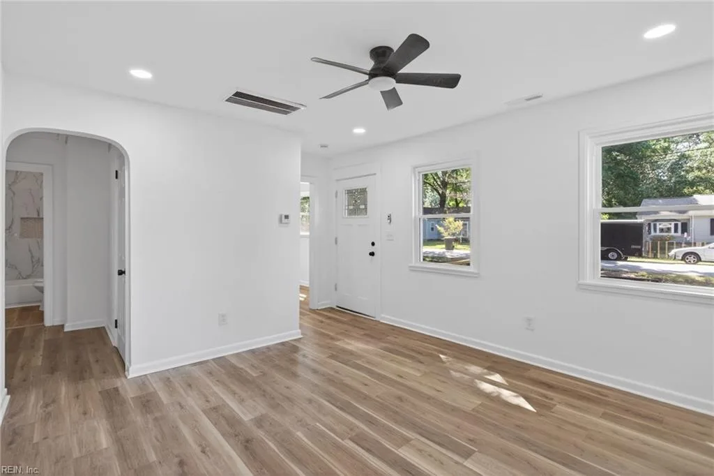 635 Highland CT, NEWPORTNEWS VA 23605 - Photo 4
