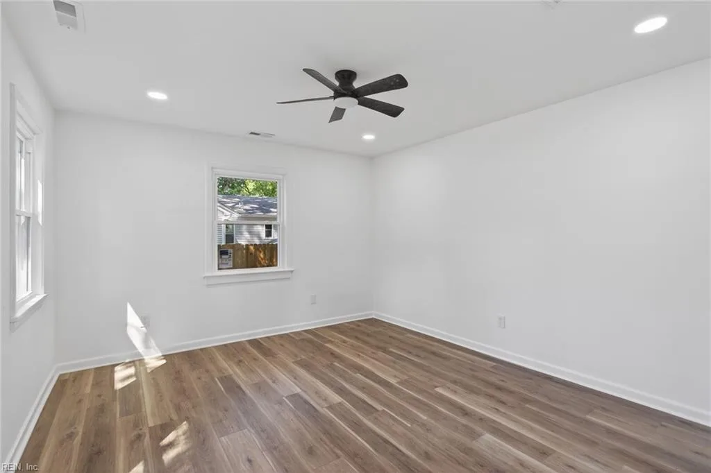 635 Highland CT, NEWPORTNEWS VA 23605 - Photo 5