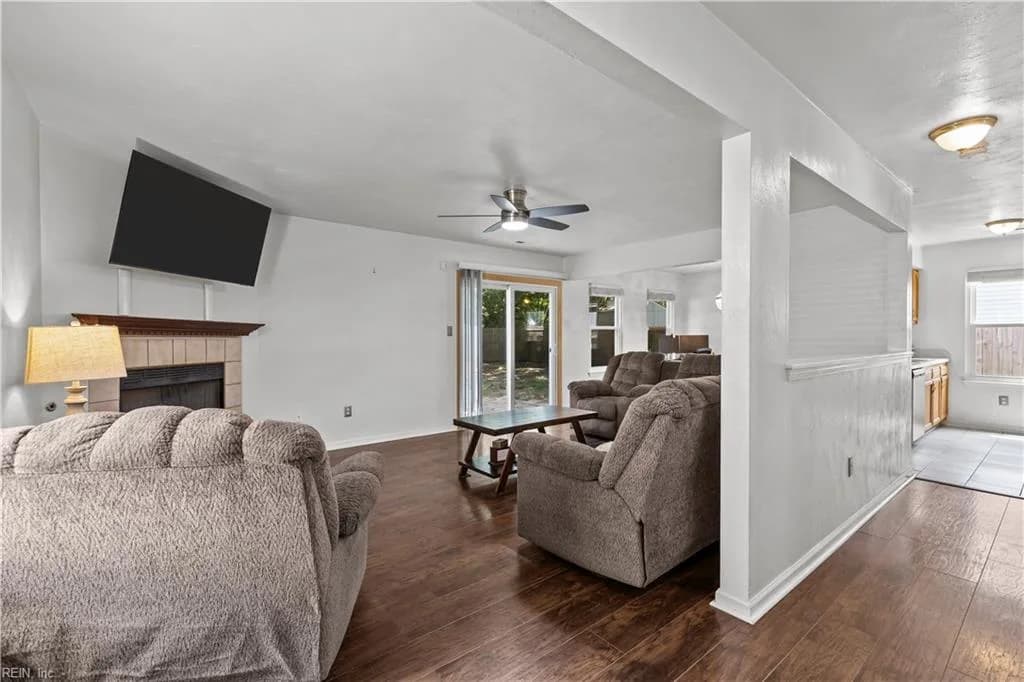 212 Greenfield CRES, SUFFOLK VA 23434 - Photo 5