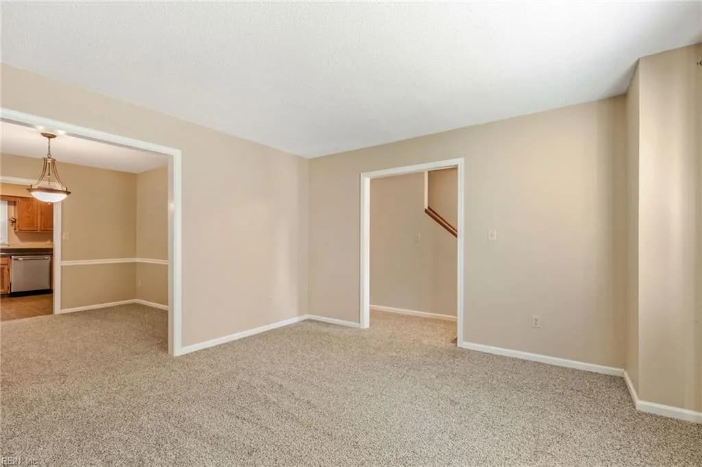 892 Little Dean CIR, NEWPORTNEWS VA 23608 - Photo 5