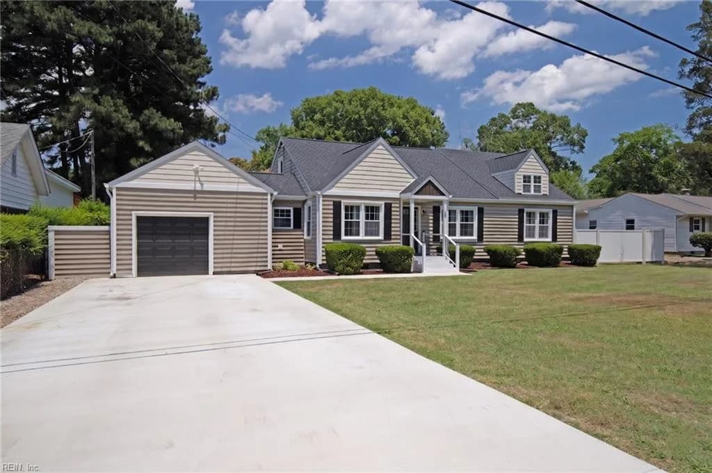 55 Brogden LN, HAMPTON VA 23666 - Main photo