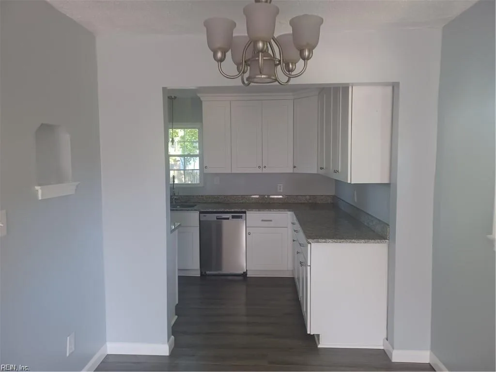 6345 Natrona AVE, NORFOLK VA 23509 - Photo 4