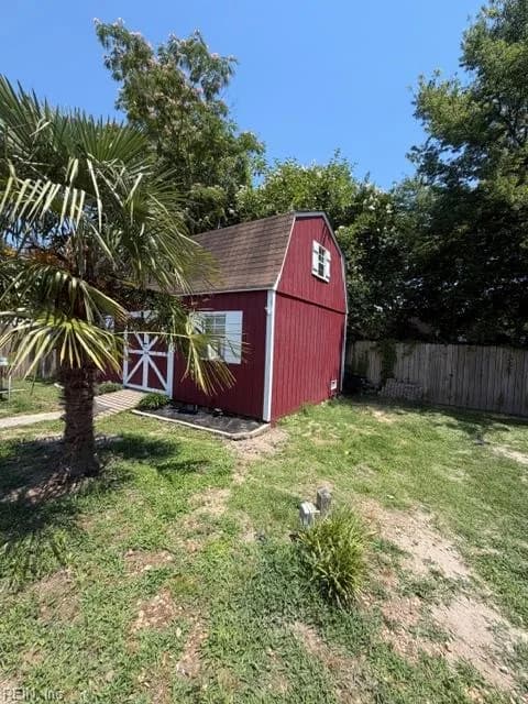 30 Holiday DR, HAMPTON VA 23669 - Photo 4
