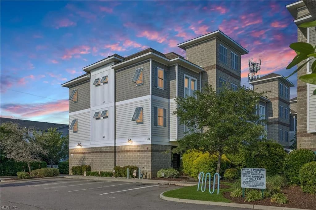 7922 Shore DR #303, NORFOLK VA 23518 - Main photo