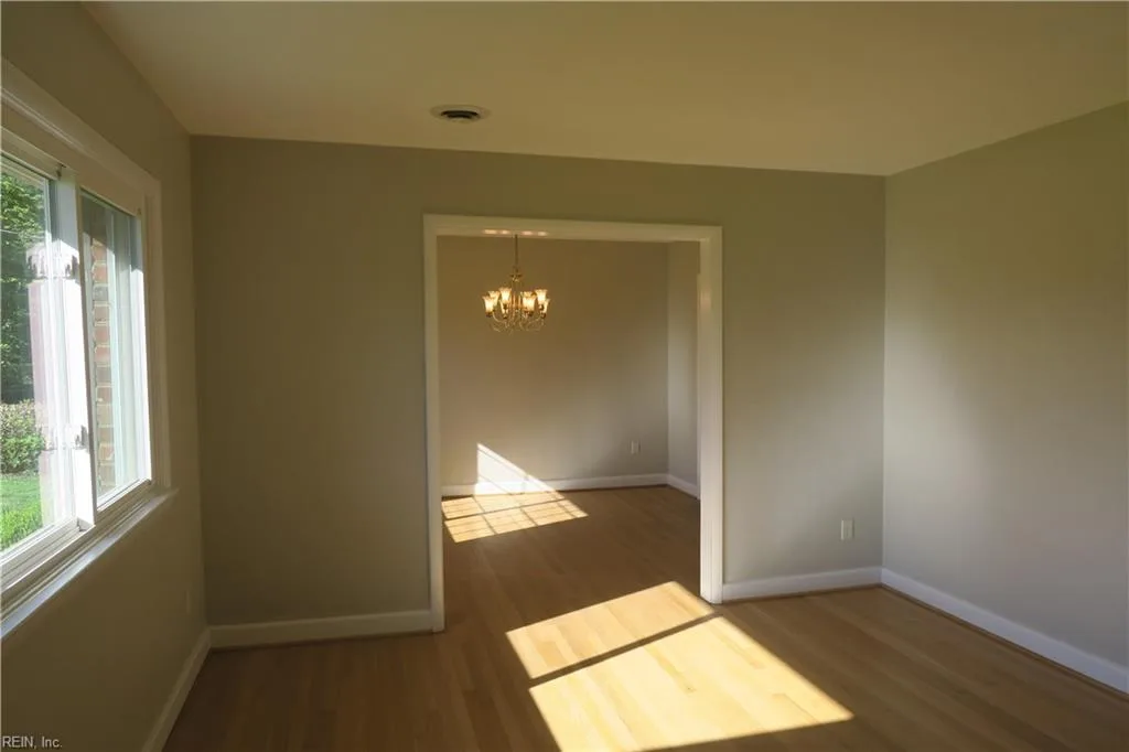 1389 Lakeside RD, VIRGINIABEACH VA 23455 - Photo 4