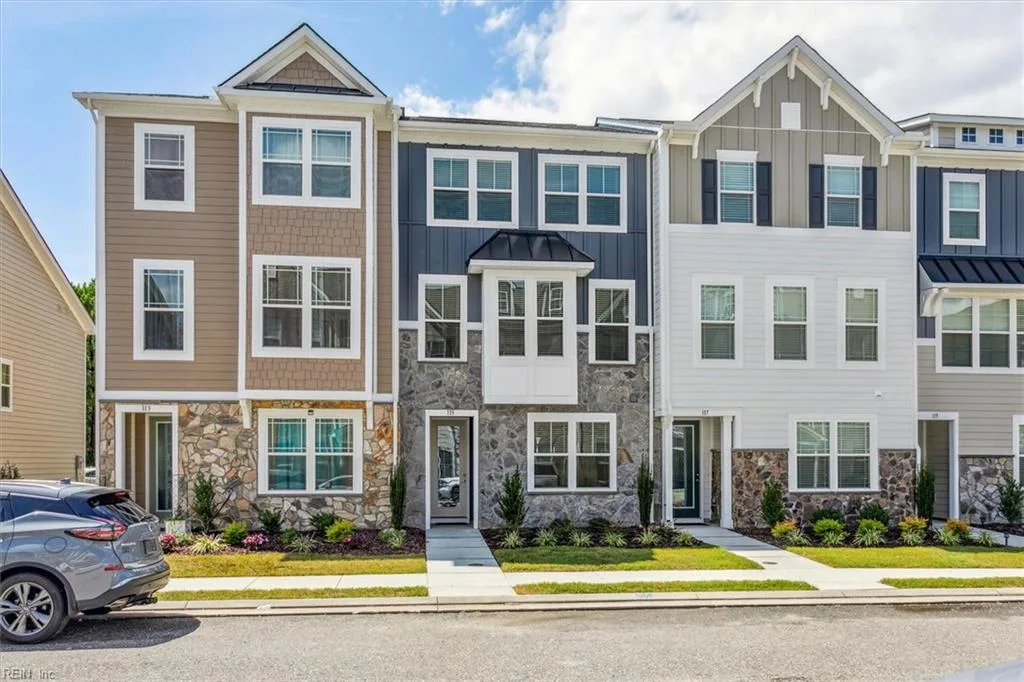 115 Daybeacon ST, YORKTOWN VA 23692