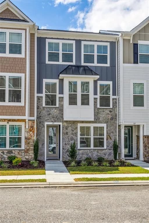 115 Daybeacon ST, YORKTOWN VA 23692 - Photo 4