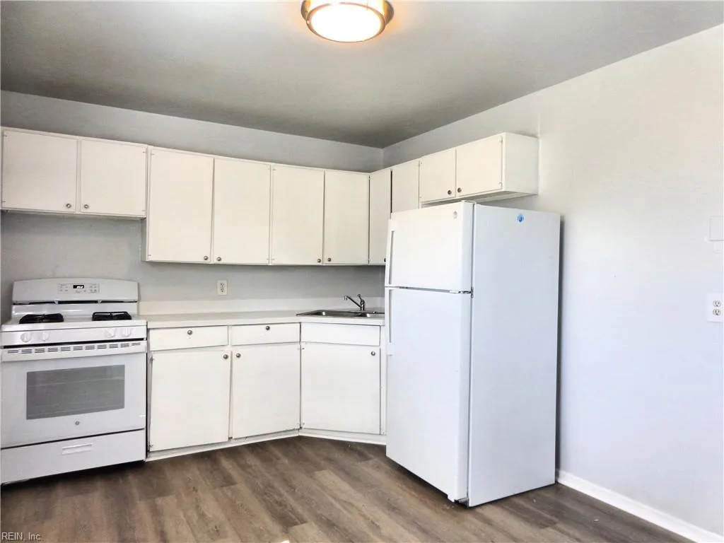 1625 W Pembroke AVE #36, HAMPTON VA 23661 - Photo 3