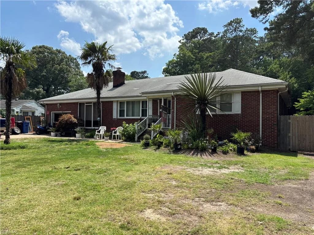 111 Goldcrest DR, CHESAPEAKE VA 23325 - Photo 2