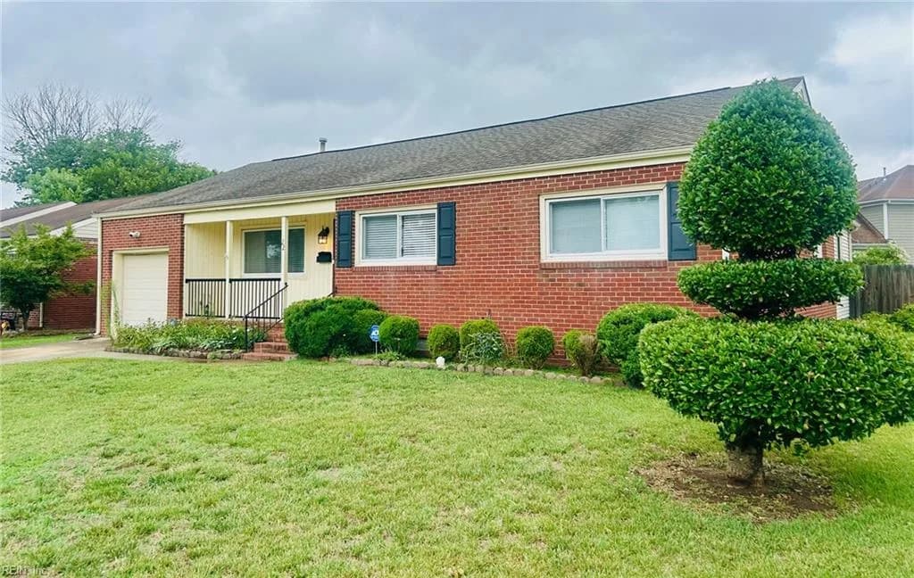 22 Pickett ST, HAMPTON VA 23669 - Photo 3