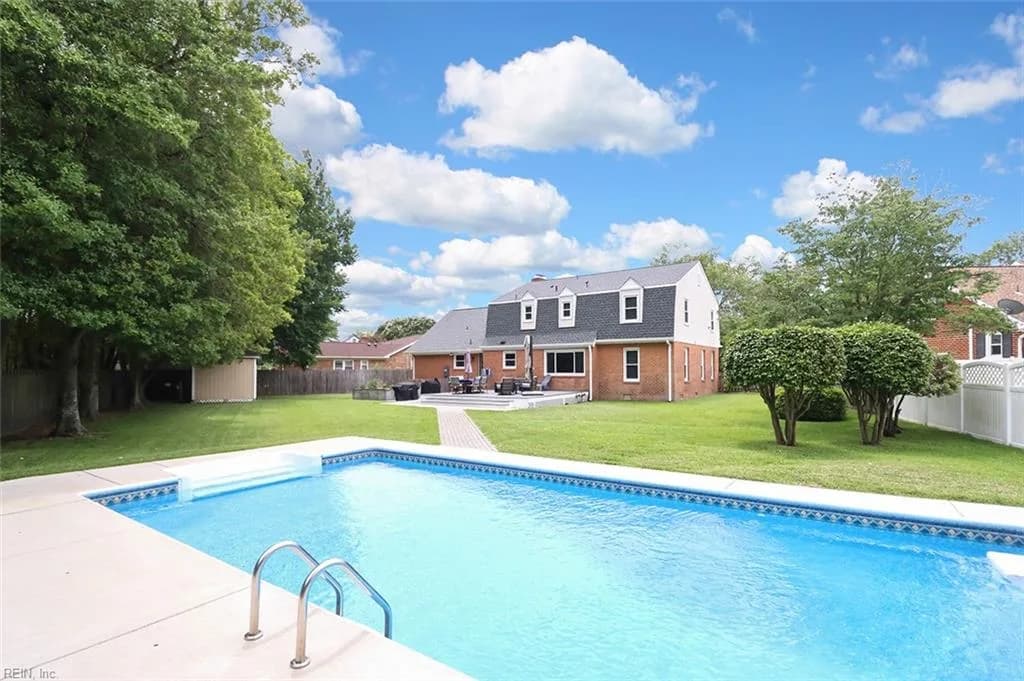 5212 Windsor LN, VIRGINIABEACH VA 23464 - Photo 4