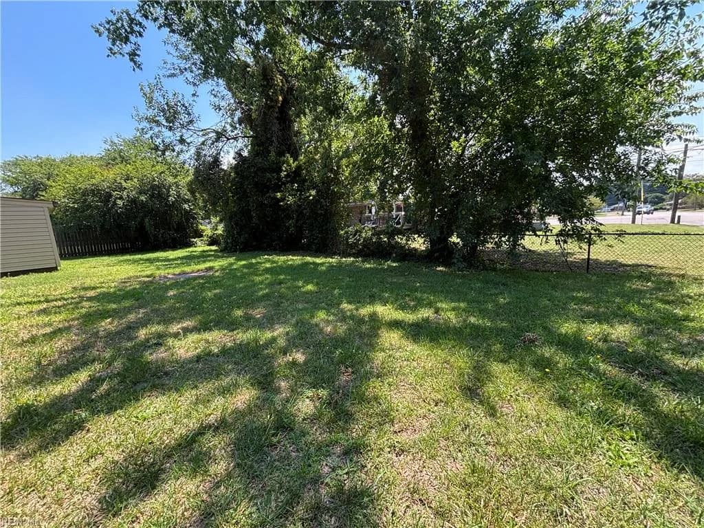 2901 E Malden AVE, NORFOLK VA 23518 - Photo 4