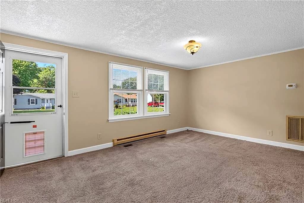 105 Cavalier DR, YORKTOWN VA 23692 - Photo 5