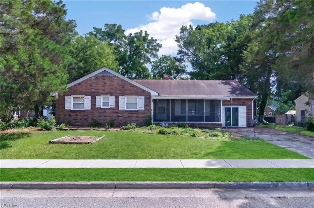 149 Raymond DR, HAMPTON VA 23666 - Photo 2