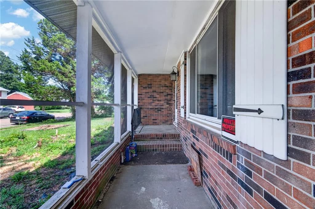149 Raymond DR, HAMPTON VA 23666 - Photo 5