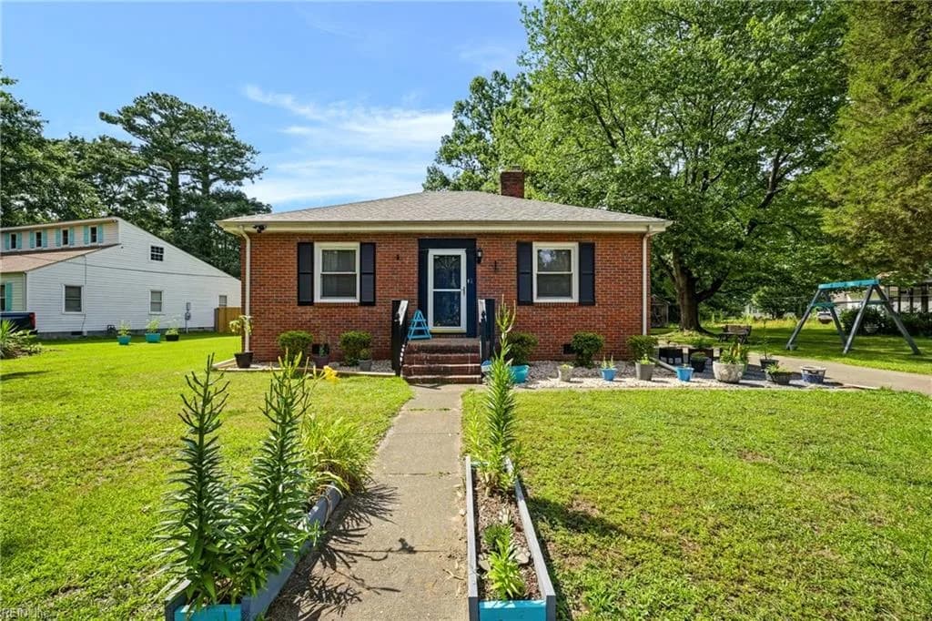 2204 Battery Park RD, CHESAPEAKE VA 23323 - Main photo