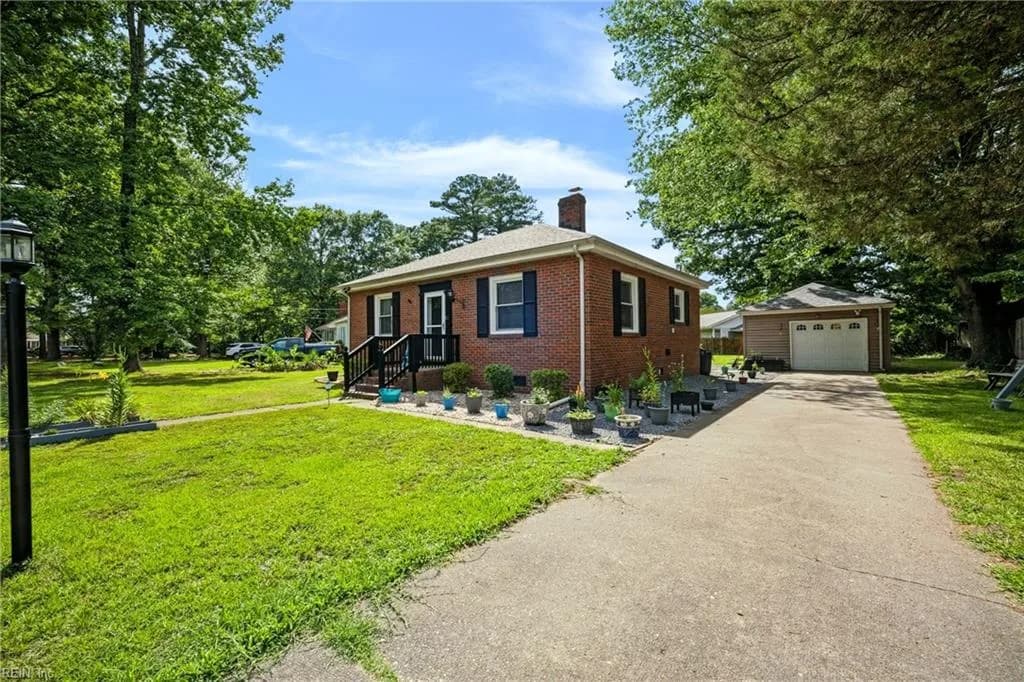 2204 Battery Park RD, CHESAPEAKE VA 23323 - Photo 5