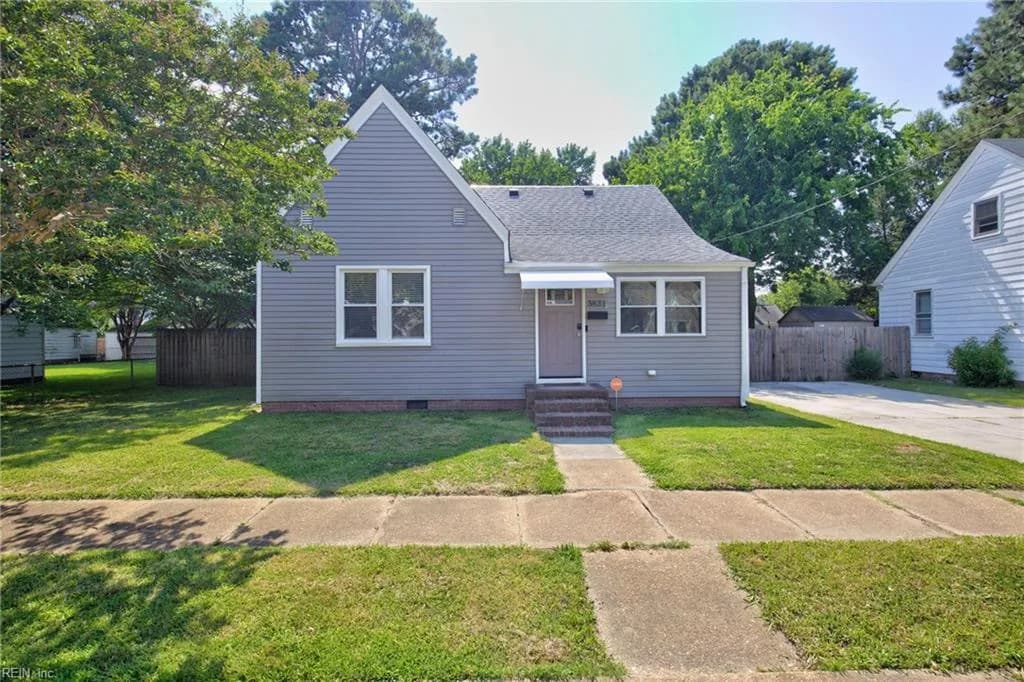 3821 Essex CIR, NORFOLK VA 23513 - Main photo