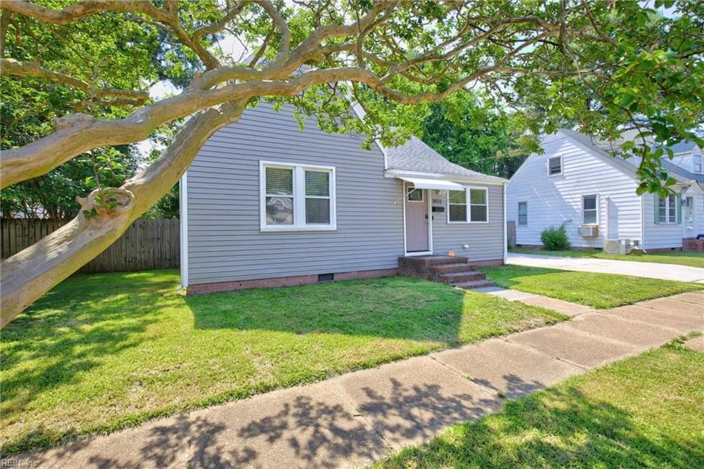 3821 Essex CIR, NORFOLK VA 23513 - Photo 3