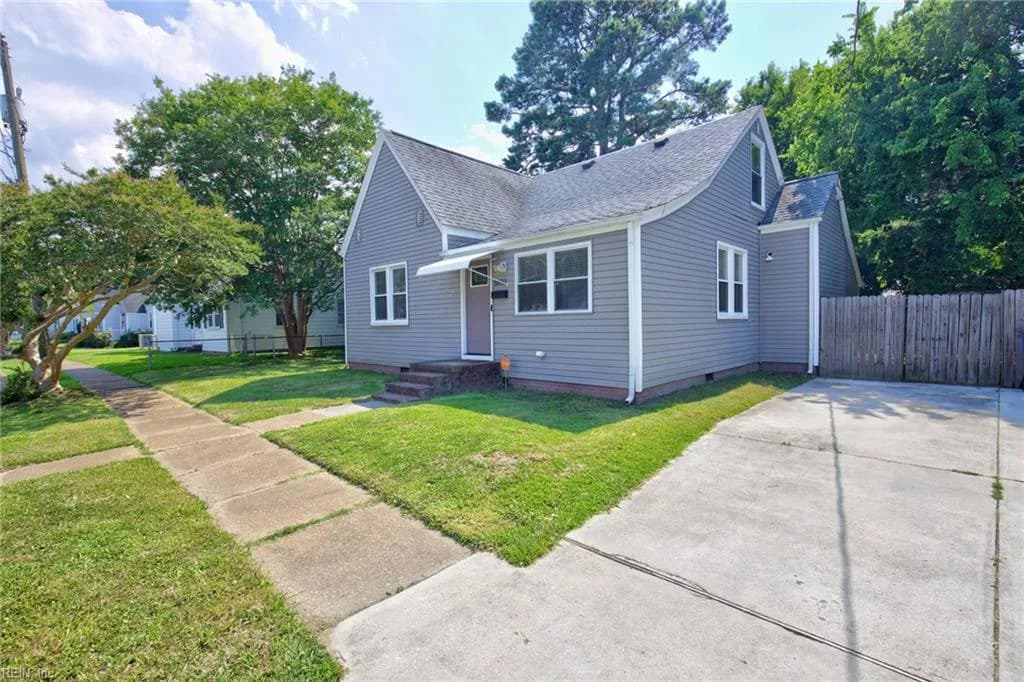3821 Essex CIR, NORFOLK VA 23513 - Photo 4