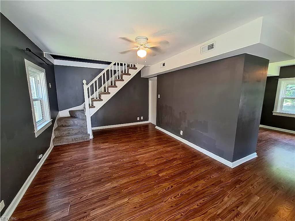 3 S Stuart RD, NEWPORT NEWS VA 23605 - Photo 3