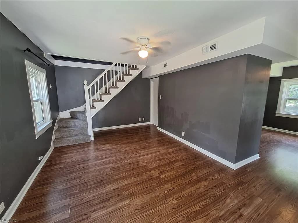 3 S Stuart RD, NEWPORTNEWS VA 23605 - Photo 3