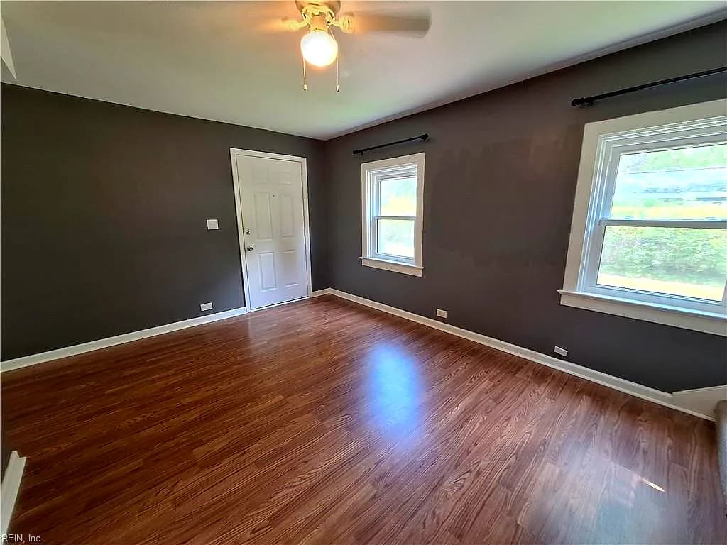 3 S Stuart RD, NEWPORT NEWS VA 23605 - Photo 4