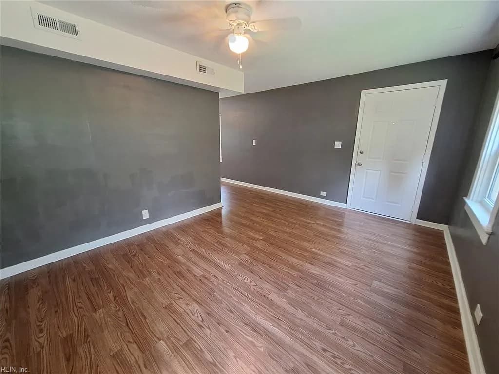 3 S Stuart RD, NEWPORTNEWS VA 23605 - Photo 5