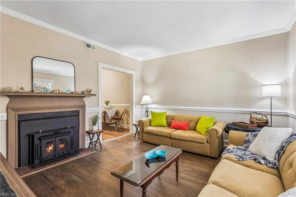 218 Palen AVE, NEWPORTNEWS VA 23601 - Photo 4