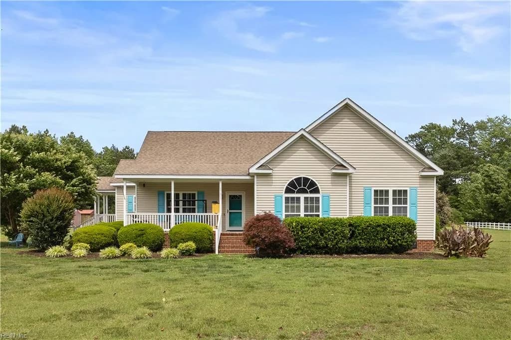 17403 Carroll Bridge RD, WINDSOR VA 23487 - Photo 2