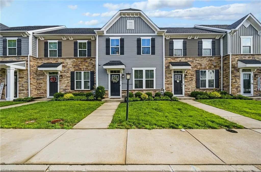 4014 Grove Point DR, RICHMOND VA 23223 - Main photo