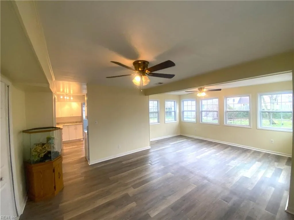 8225 Tabor CT, NORFOLK VA 23518 - Photo 5