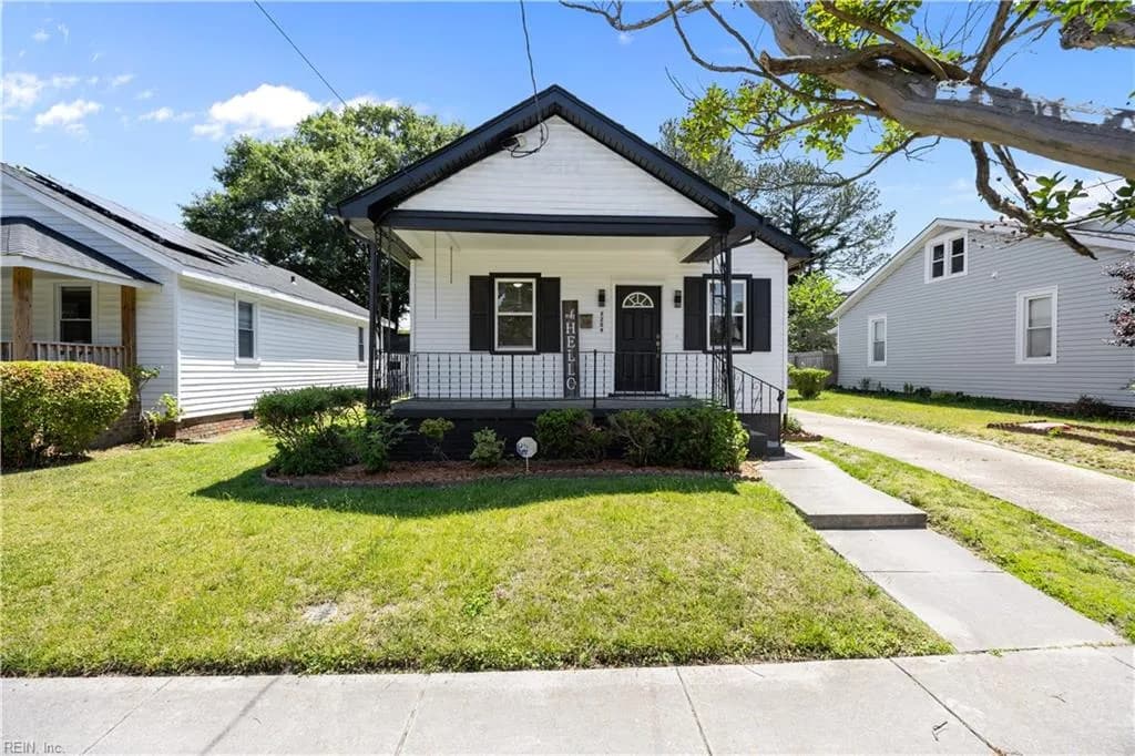 2209 Saint Denis AVE, NORFOLK VA 23509 - Photo 2