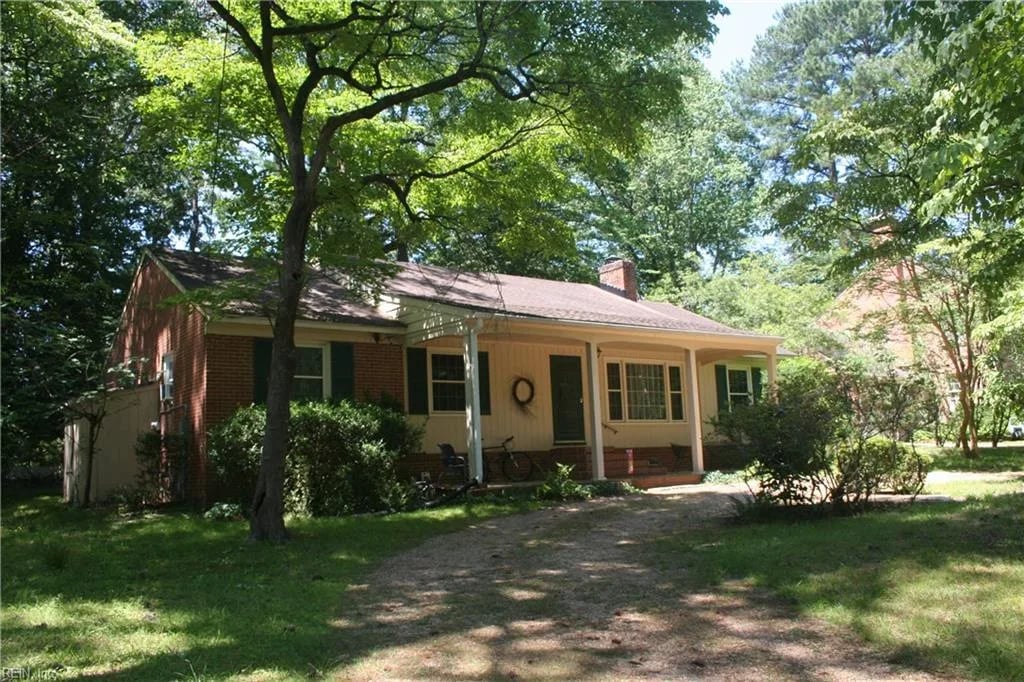 120 Berkeley LN, Williamsburg — 3 bed Residential, 1,824 sqft