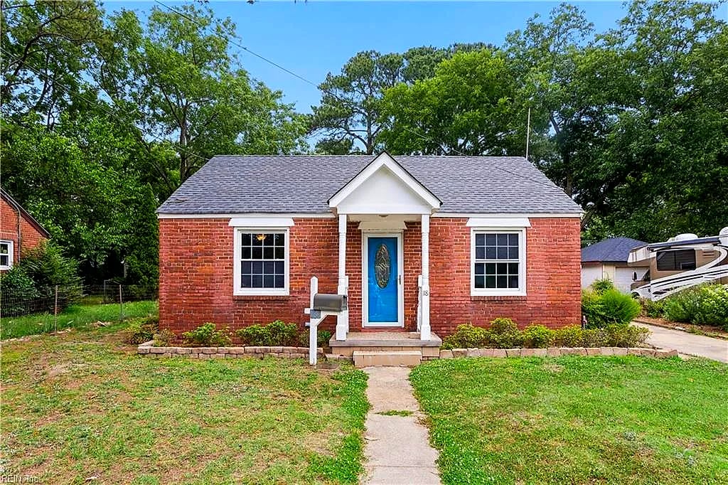 18 N Colin DR, PORTSMOUTH VA 23701