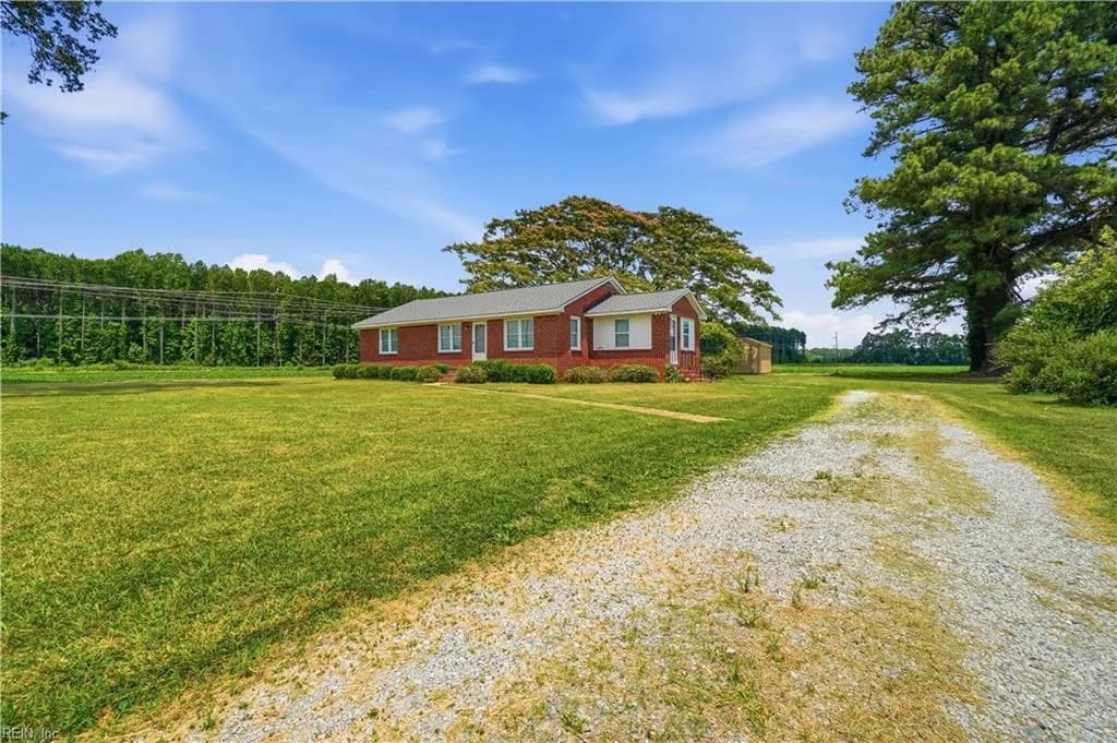524 Benefit RD, CHESAPEAKE VA 23322 - Main photo