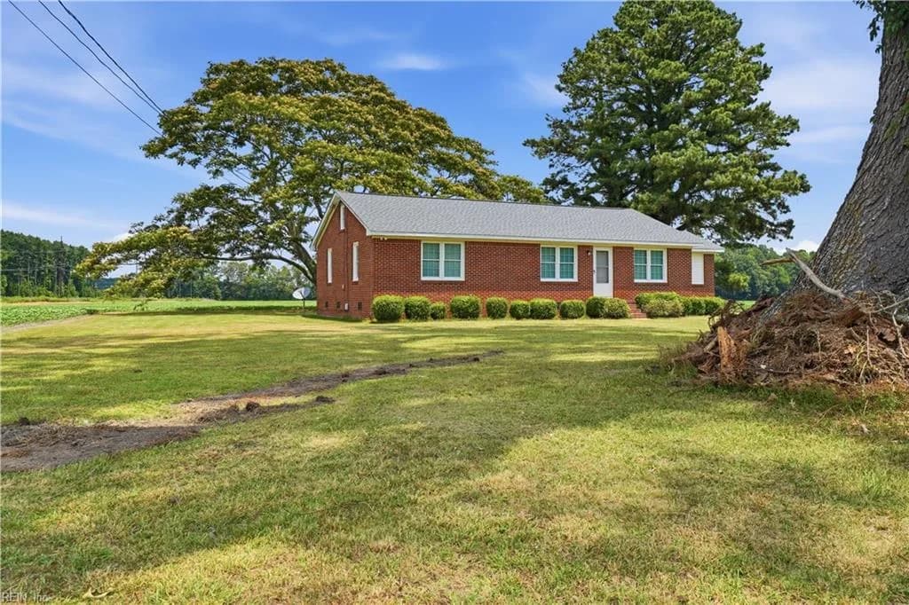 524 Benefit RD, CHESAPEAKE VA 23322 - Photo 4