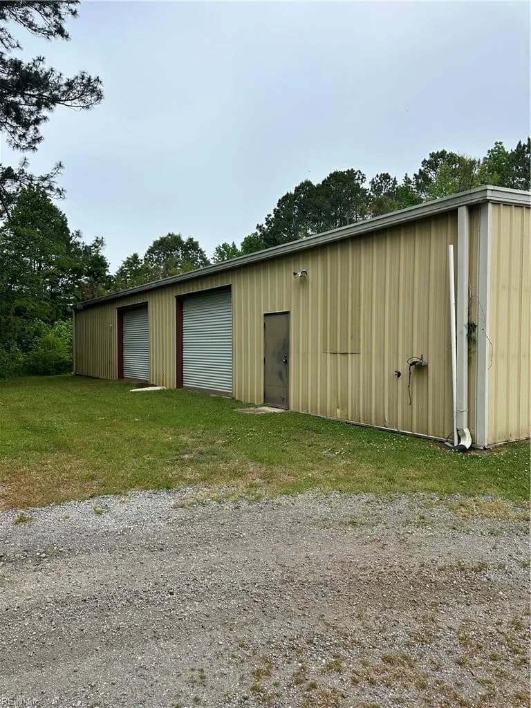 1802 County ST, ELIZABETHCITY NC 27909 - Photo 3