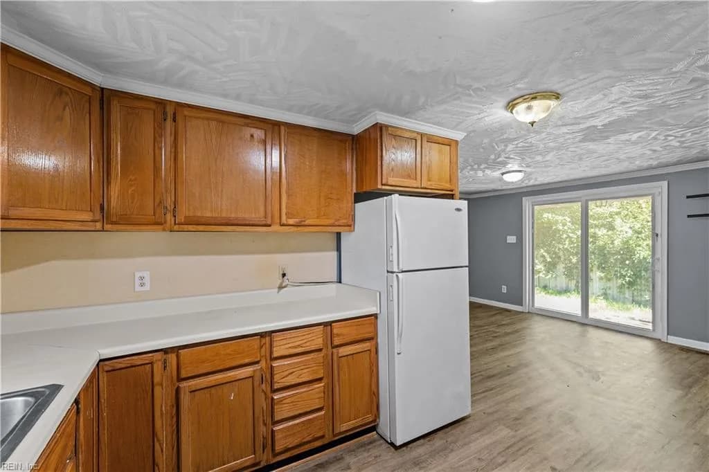 2600 W Weaver RD, HAMPTON VA 23666 - Photo 5