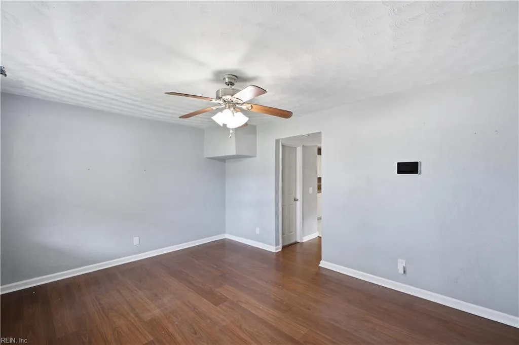 1902 Bay AVE, HAMPTON VA 23661 - Photo 5
