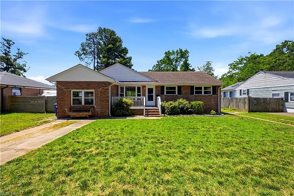 8450 Lynn River RD, NORFOLK VA 23503