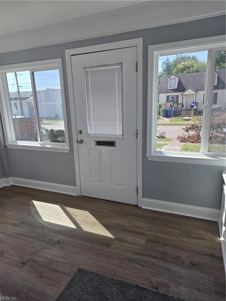 853 32nd ST, NEWPORTNEWS VA 23607 - Photo 5