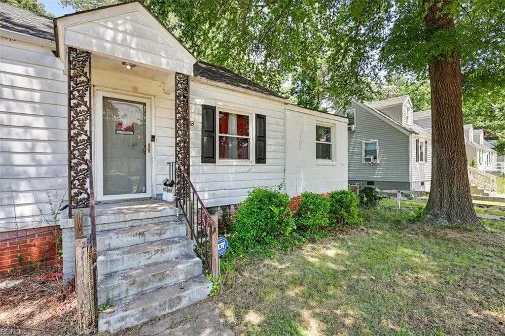 3466 Chapel DR, RICHMOND VA 23224 - Photo 4