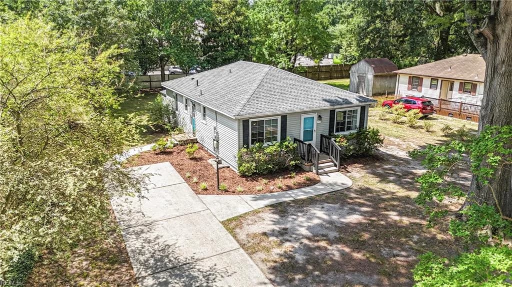 113 Glovers CT, CHESAPEAKE VA 23322 - Photo 3